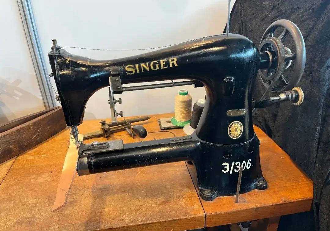 Industrial Singer sewing machine in the doodoo workshop.