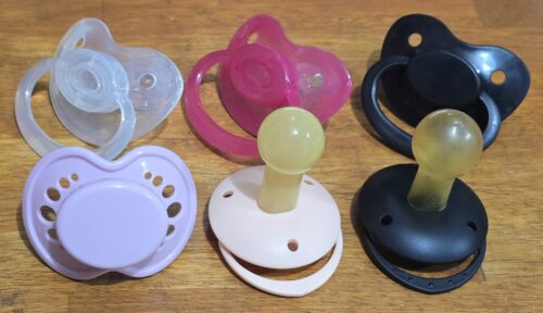 Dudlík pro dospělé Dream Button Binkey photo review