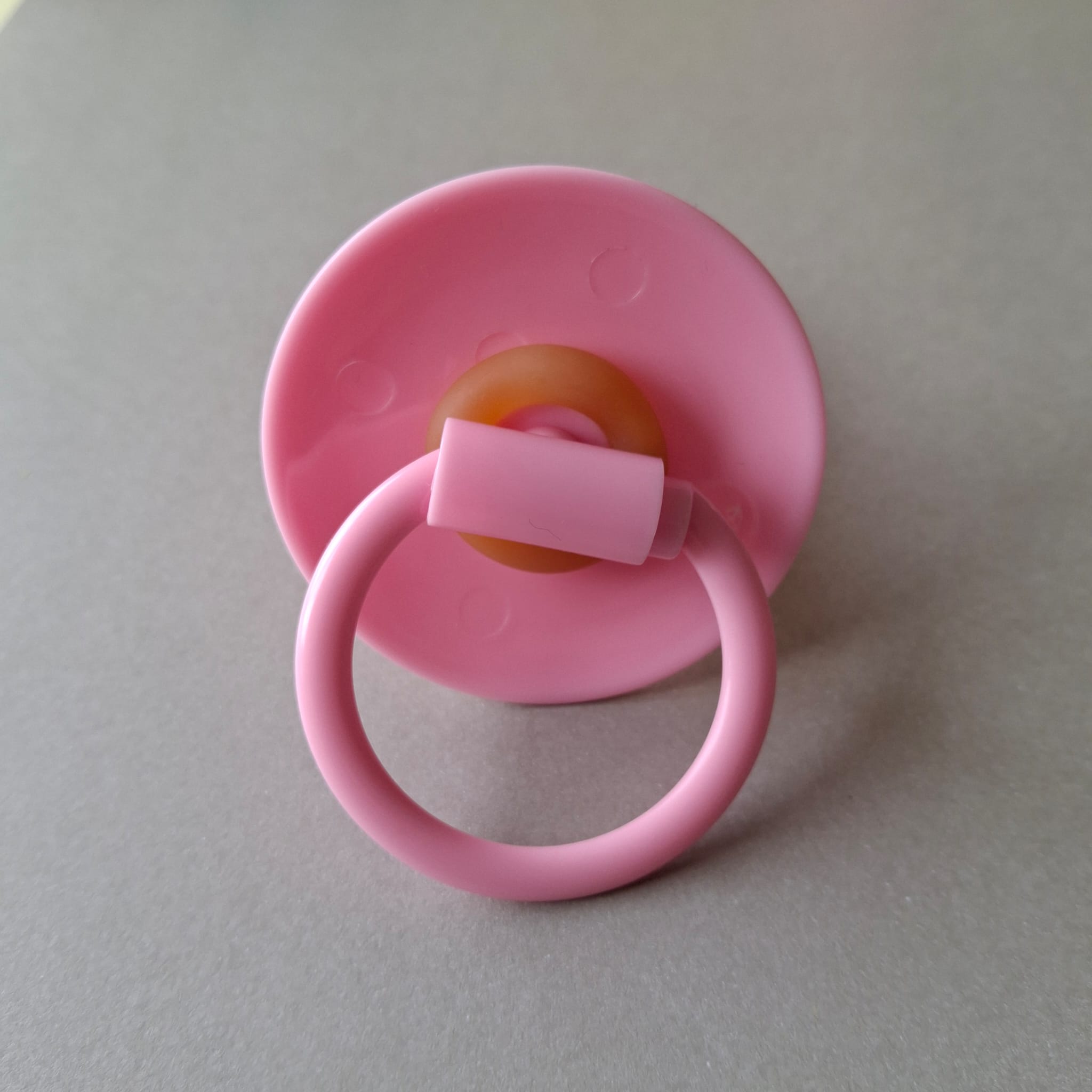DION ROUND NUK – latexový dudlík pro dospělé